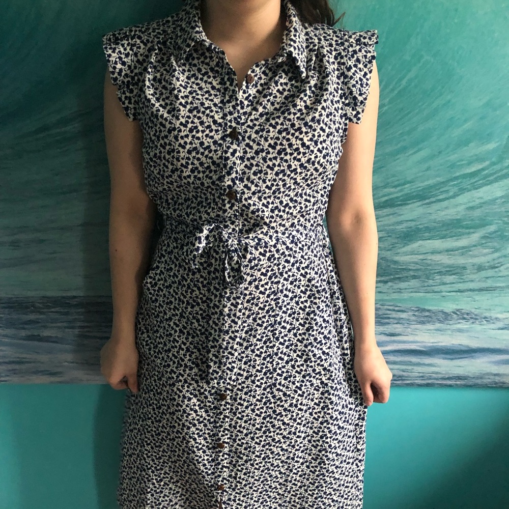 Floral dress with Ruffled Sleeves